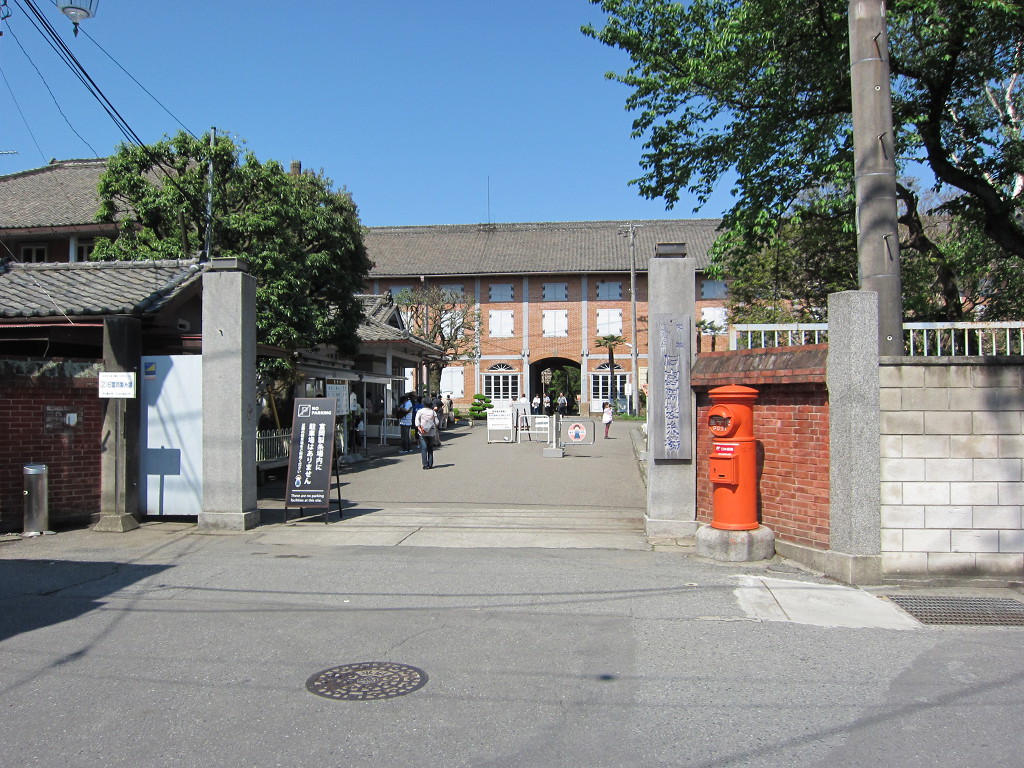 富岡製糸場の門