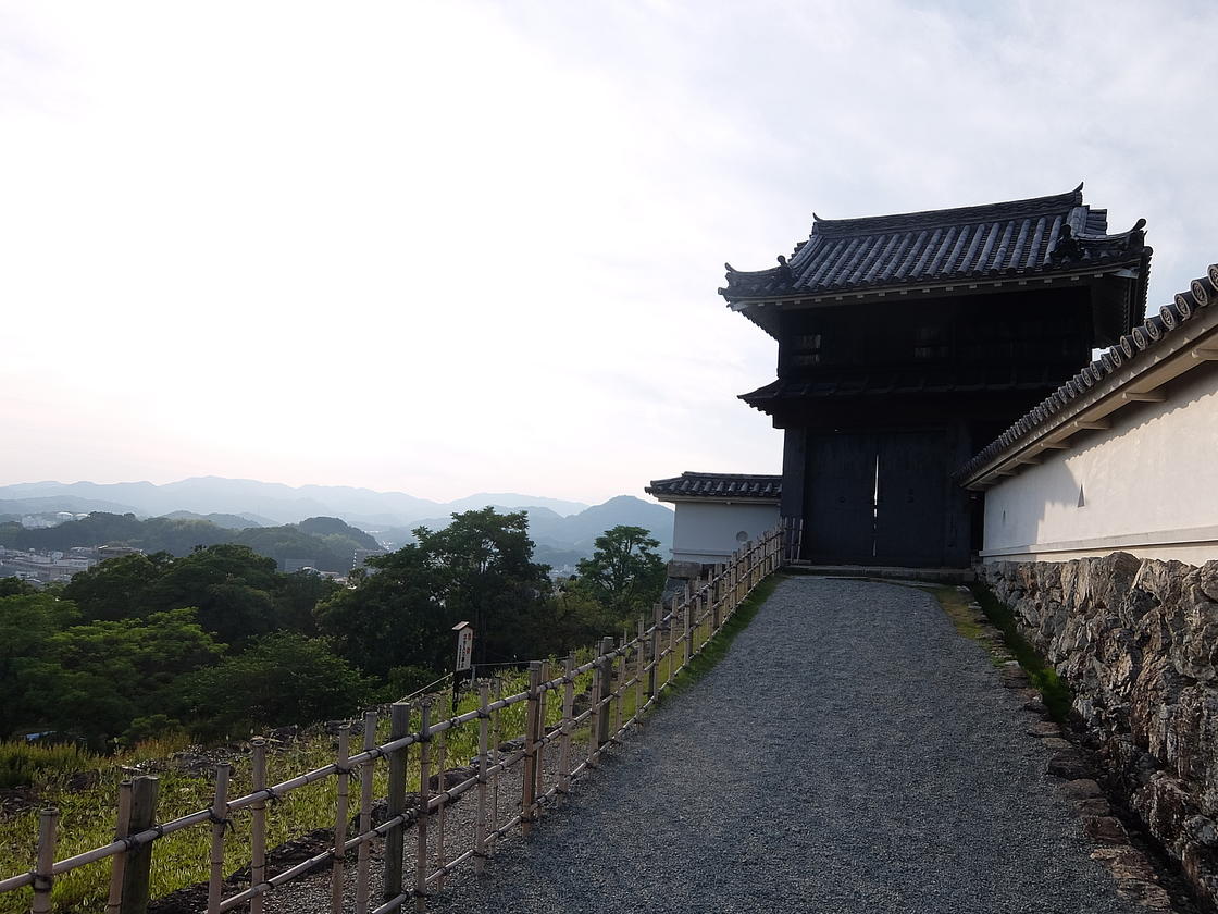 高知城の入口